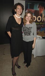 Kelly Macdonald feet photo thumbnail
