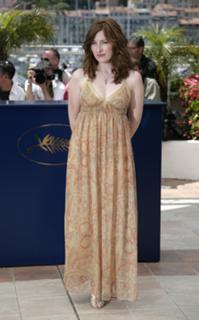 Kelly Macdonald feet photo thumbnail