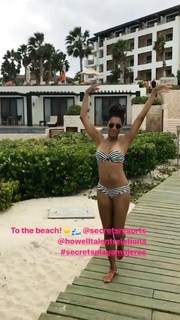 Kelly McCreary feet photo 13
