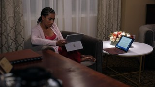 Kelly McCreary feet photo 7