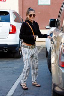 Kelly Monaco feet photo thumbnail