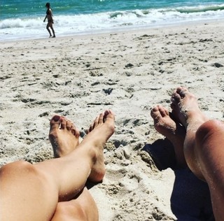 Kelly Monaco feet photo thumbnail