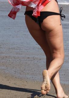 Kelly Monaco feet photo thumbnail