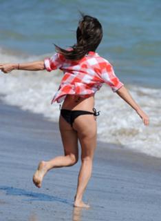 Kelly Monaco feet photo thumbnail