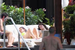 Kelly Osbourne feet photo thumbnail