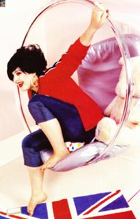 Kelly Osbourne feet photo thumbnail