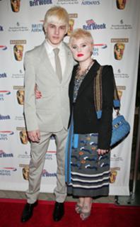 Kelly Osbourne feet photo thumbnail