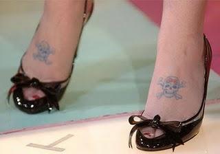 Kelly Osbourne feet photo thumbnail