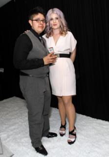 Kelly Osbourne feet photo thumbnail
