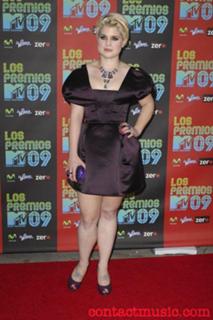 Kelly Osbourne feet photo thumbnail
