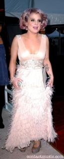 Kelly Osbourne feet photo thumbnail