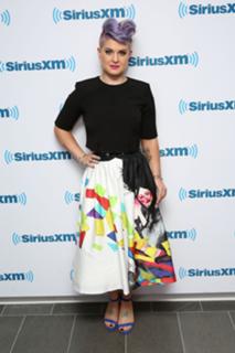 Kelly Osbourne feet photo thumbnail