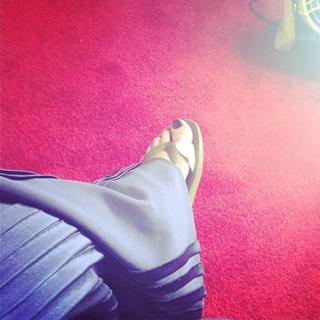 Kelly Osbourne feet photo thumbnail