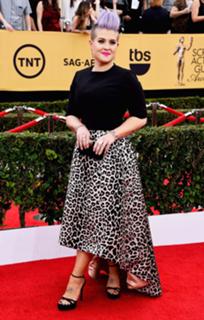 Kelly Osbourne feet photo thumbnail