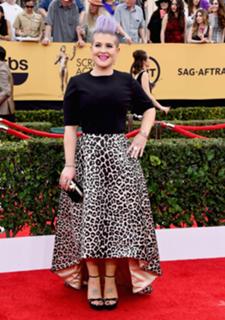Kelly Osbourne feet photo thumbnail