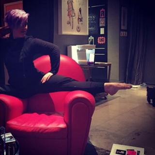 Kelly Osbourne feet photo thumbnail