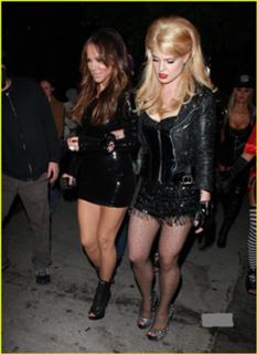 Kelly Osbourne feet photo thumbnail