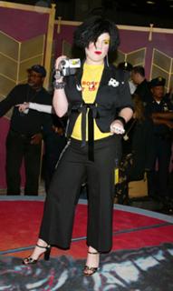 Kelly Osbourne feet photo thumbnail