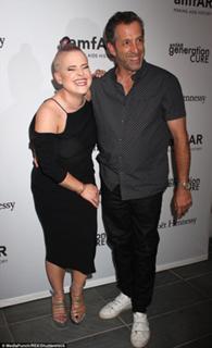 Kelly Osbourne feet photo thumbnail