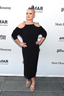 Kelly Osbourne feet photo thumbnail