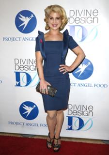 Kelly Osbourne feet photo thumbnail