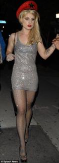 Kelly Osbourne feet photo thumbnail