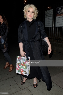 Kelly Osbourne feet photo thumbnail