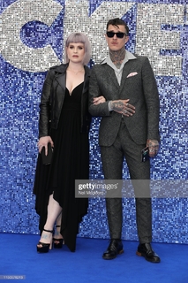 Kelly Osbourne feet photo thumbnail