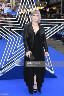 Kelly Osbourne feet photo thumbnail