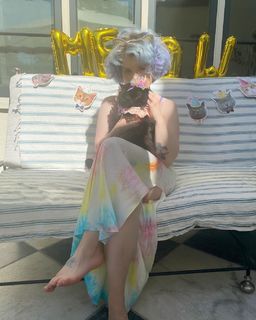 Kelly Osbourne feet photo thumbnail