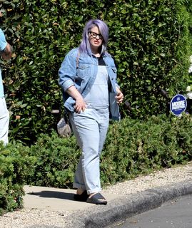 Kelly Osbourne feet photo thumbnail