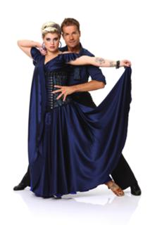 Kelly Osbourne feet photo thumbnail