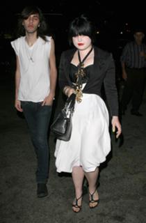 Kelly Osbourne feet photo thumbnail