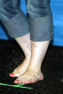 Kelly Osbourne feet photo thumbnail
