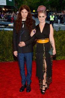 Kelly Osbourne feet photo thumbnail