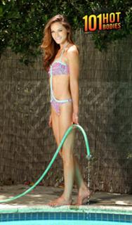 Kelly Overton feet photo thumbnail