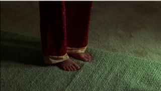Kelly Overton feet photo thumbnail