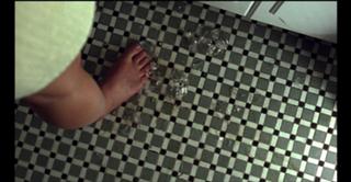 Kelly Overton feet photo thumbnail