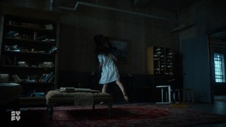 Kelly Overton feet photo thumbnail