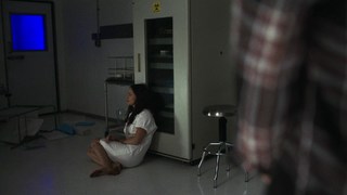 Kelly Overton feet photo thumbnail