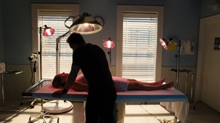 Kelly Overton feet photo thumbnail