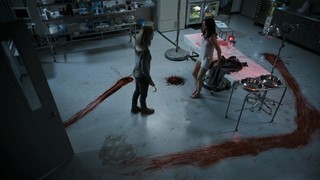 Kelly Overton feet photo thumbnail