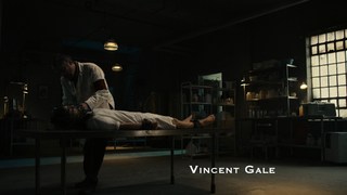 Kelly Overton feet photo thumbnail