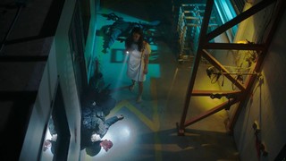 Kelly Overton feet photo thumbnail