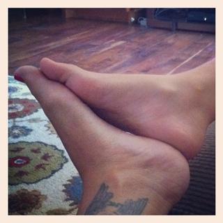 Kelly Packard feet photo 6