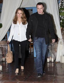 Kelly Preston feet photo thumbnail