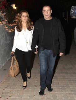 Kelly Preston feet photo thumbnail