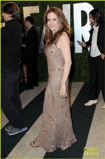 Kelly Preston feet photo thumbnail