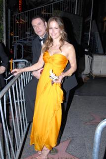 Kelly Preston feet photo thumbnail