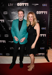 Kelly Preston feet photo thumbnail